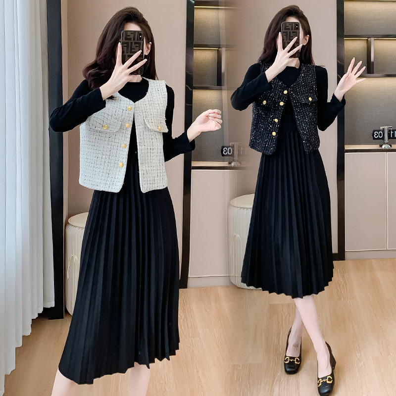 French Style Two-Piece Dress Set for Women Autumn New Vest and Pleated Skirt